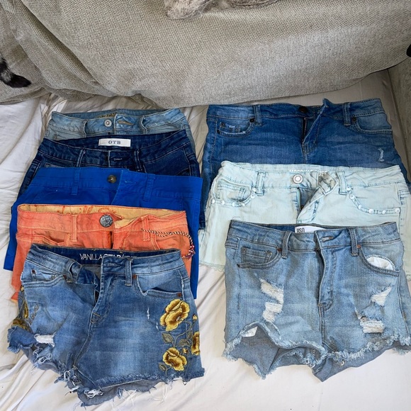 Pants - 7 pairs of shorts sizes 1 and 3